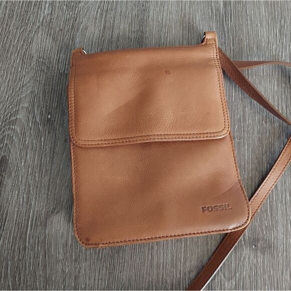 Fossil Small Vintage Leather Crossbody Bag - Picture 3 of 6